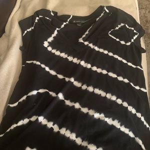 $5.00 🔥INC V neck T-shirt! Never worn